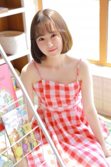 美女图片脱空网站